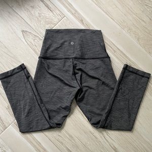 Lululemon wunder under crop